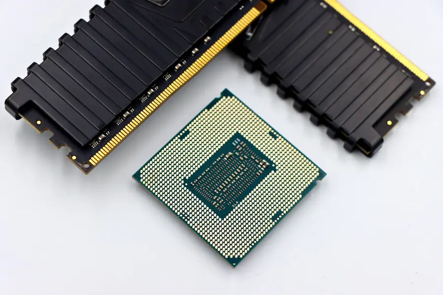 French Startup ZML Releases Free LLMD Tool to Slash Multi-Chip AI Inference Costs